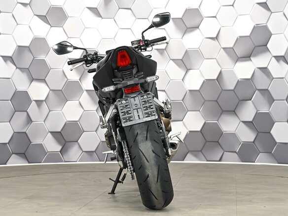 2025 Honda CB 650R, чёрный, 1177000 рублей - вид 5
