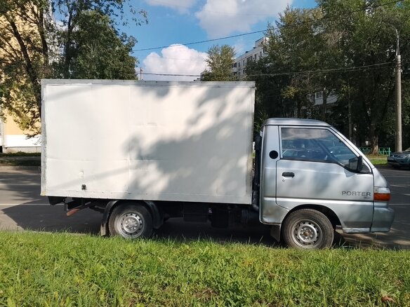2011 Hyundai Porter, серебристый, 450000 рублей - вид 1
