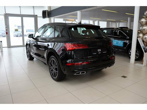 2026 Audi Q5 L 45 TFSI II (FY) Рестайлинг, чёрный - вид 2