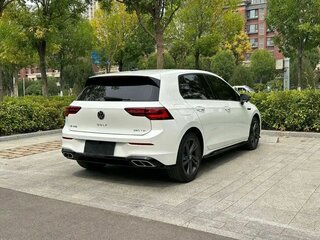 2023 Volkswagen Golf VIII, белый, 2200000 рублей, вид 4