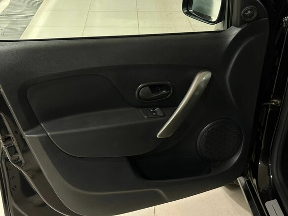 2019 Renault Logan II Рестайлинг, чёрный, 977000 рублей - вид 9