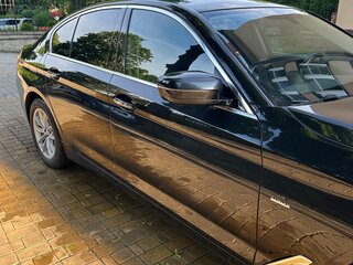 2017 BMW 5 серии 520d xDrive VII (G30/G31/G38), чёрный, 3050000 рублей, вид 3