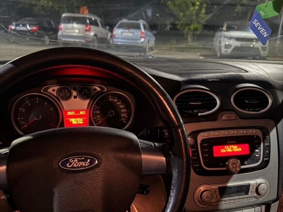 2010 Ford Focus II Рестайлинг, чёрный, 360000 рублей - вид 6