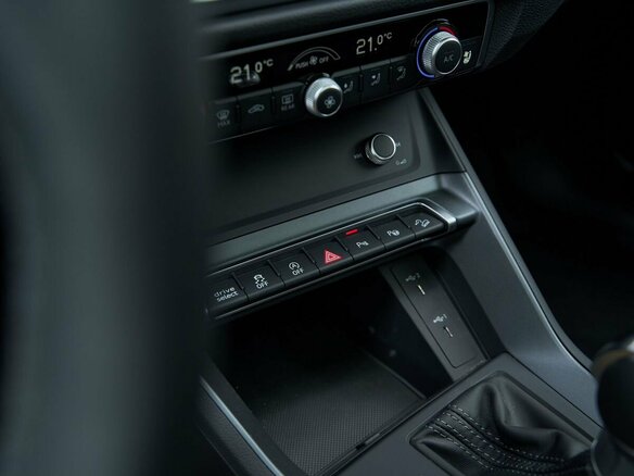 2025 Audi Q3 45 TFSI II (F3), серый, 4749900 рублей - вид 17