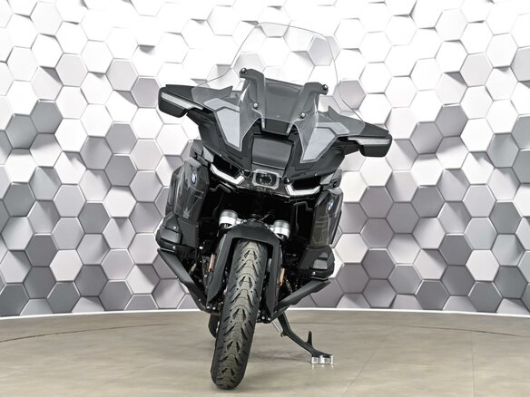 2025 BMW R 1300 RT, чёрный, 2977000 рублей - вид 4