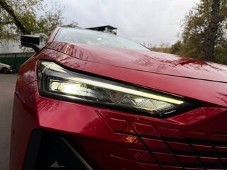 2023 Changan UNI-V I, красный, 2300000 рублей, вид 3