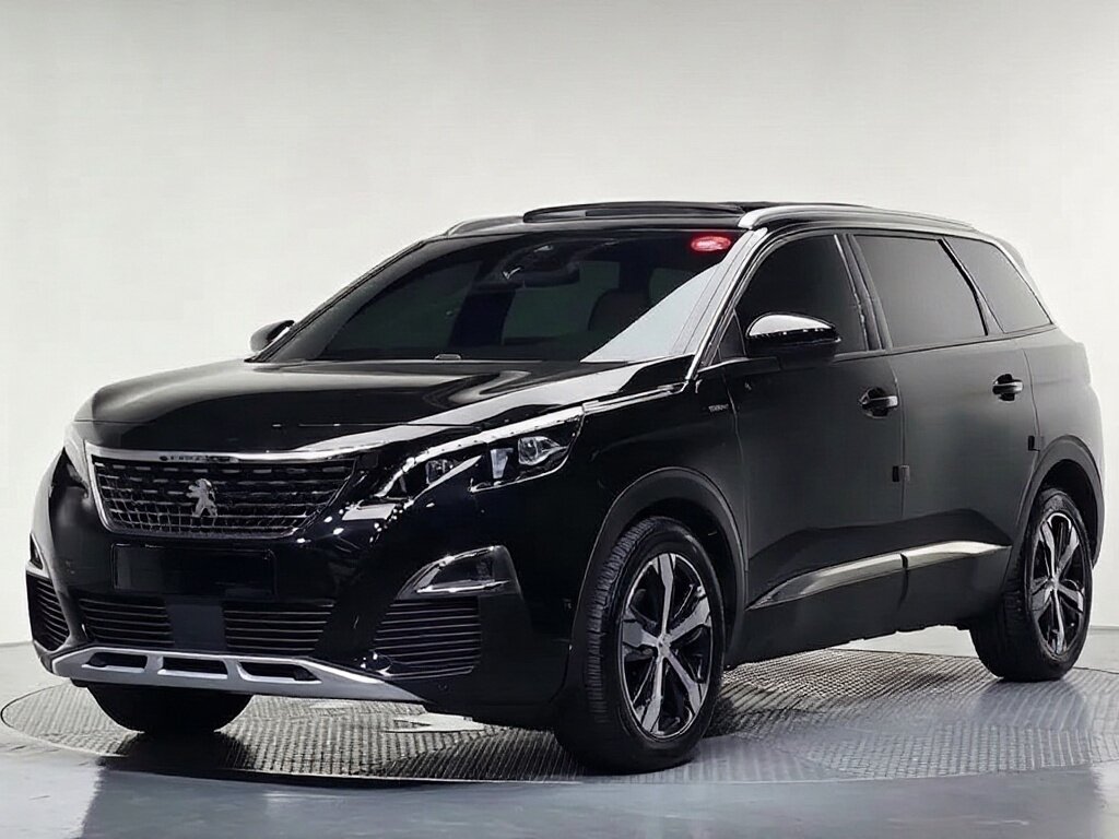 Открыть фотографии: Peugeot 5008 II