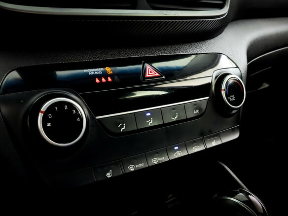 2019 Hyundai Tucson III Рестайлинг, серебристый, 1820000 рублей - вид 24