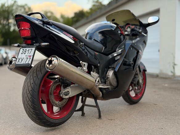 2001 Honda CBR 1100 XX, чёрный, 499999 рублей - вид 9