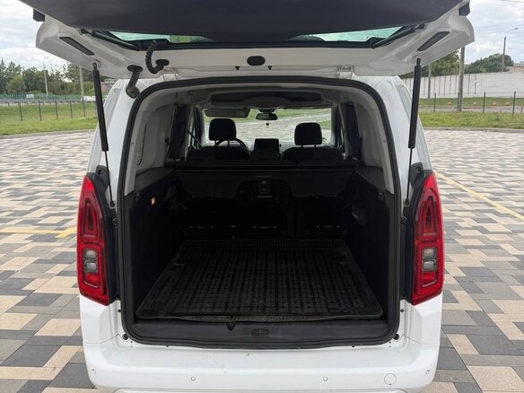 2022 Opel Combo XL E, белый, 1695000 рублей - вид 16