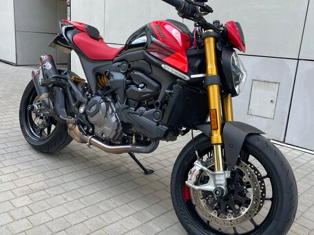 2022 Ducati Monster 937, красный, 1150000 рублей, вид 2