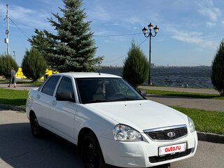 2016 Lada (ВАЗ) Priora I Рестайлинг, белый, 625000 рублей, вид 1