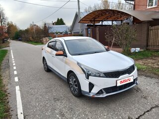 2021 Kia Rio IV Рестайлинг, оранжевый, 1520000 рублей, вид 4