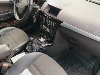 2009 Opel Astra H Рестайлинг, серебристый, 620000 рублей, вид 5