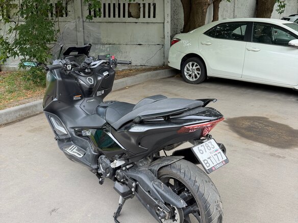 2024 Yamaha TMAX, чёрный, 1390000 рублей - вид 2