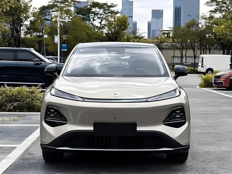 2026 Changan Qiyuan Q05 51.9 kWh II, серебристый, 2490013 рублей, вид 2