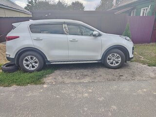 2017 Kia Sportage IV, белый, 1750000 рублей, вид 3