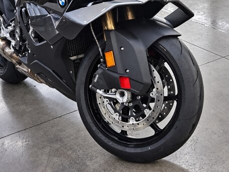 2025 BMW S 1000 RR, серый, 2199999 рублей, вид 4