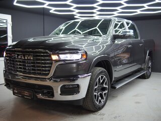 2026 Ram 1500 Crew Cab V Рестайлинг, серый, 8600000 рублей, вид 3