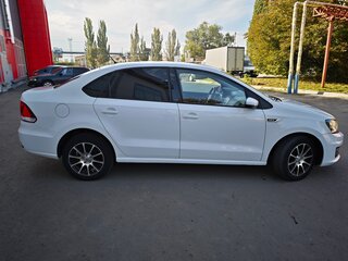 2016 Volkswagen Polo V Рестайлинг, белый, 1050000 рублей, вид 5