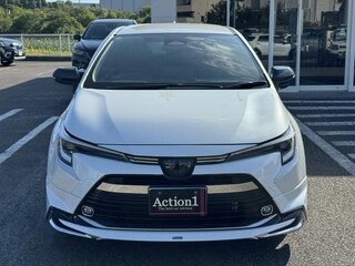 2023 Toyota Corolla XII (E210) Рестайлинг, белый, 1710000 рублей, вид 2