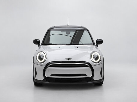 2022 Mini Hatch Cooper III (F55/F56) Рестайлинг 2, серебристый, 1860000 рублей, вид 2