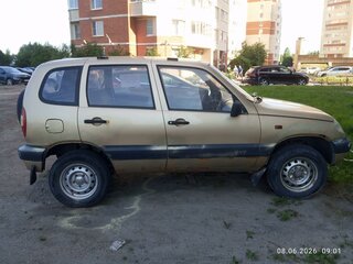 2004 Chevrolet Niva I, коричневый, 200000 рублей, вид 2