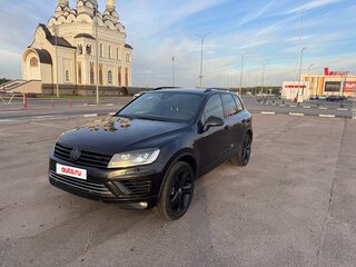 2017 Volkswagen Touareg II Рестайлинг, чёрный, 2700000 рублей, вид 1