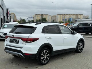 2019 Kia Rio X-Line IV, белый, 1525000 рублей, вид 4