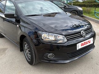 2015 Volkswagen Polo V, чёрный, 946000 рублей, вид 5