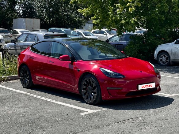 2022 Tesla Model 3 Performance I, красный, 4950000 рублей - вид 1
