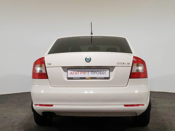 2013 Skoda Octavia DSG7 II (A5) Рестайлинг, белый - вид 5