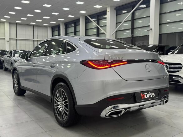 2025 Mercedes-Benz GLC Coupe 300 II (C254), серебристый, 9000000 рублей - вид 5