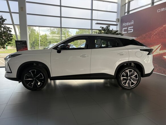 2026 Omoda C5 II, белый, 2629000 рублей - вид 5