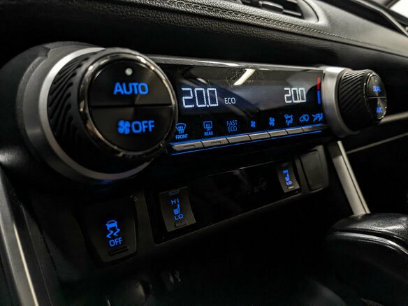 2020 Toyota RAV4 V (XA50), синий, 2950000 рублей - вид 20