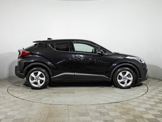 2019 Toyota C-HR I, чёрный, 1879700 рублей, вид 4