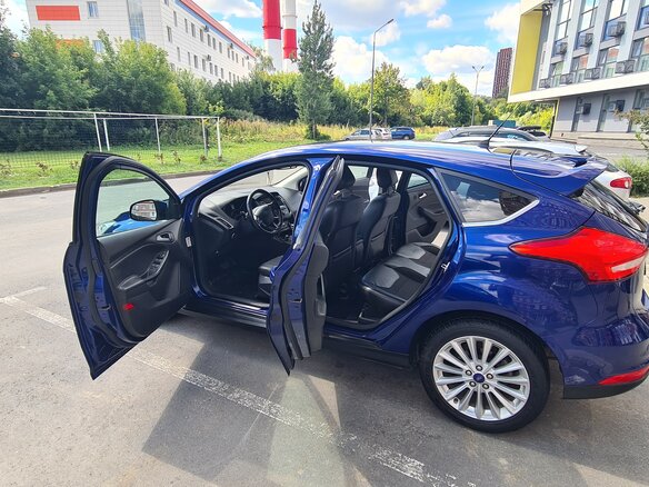 2016 Ford Focus III Рестайлинг, синий, 1149000 рублей - вид 4