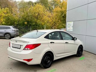 2015 Hyundai Solaris I Рестайлинг, бежевый, 929000 рублей, вид 4