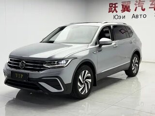 2023 Volkswagen Tiguan II Рестайлинг, серебристый, 2860999 рублей, вид 3