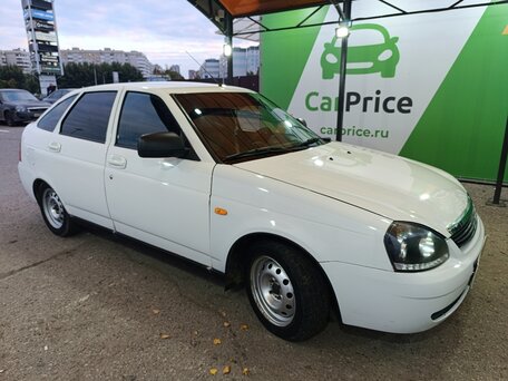 2011 Lada (ВАЗ) Priora I, белый, 240000 рублей, вид 2