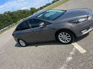2017 Ford Focus III Рестайлинг, серый, 820000 рублей, вид 4