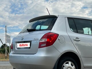 2012 Skoda Fabia II Рестайлинг, серебристый, 490000 рублей, вид 5