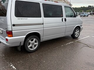 2002 Volkswagen Multivan T4, серебристый, 1650000 рублей, вид 2