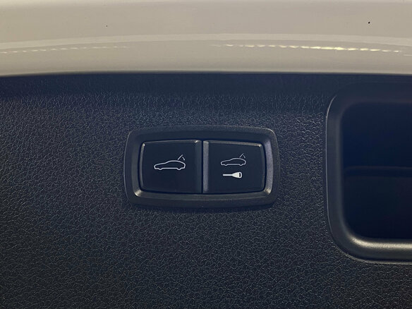 2019 Porsche Macan I Рестайлинг, белый, 3900000 рублей - вид 24