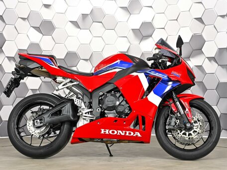 2022 Honda CBR 600RR, красный, 1299000 рублей, вид 3