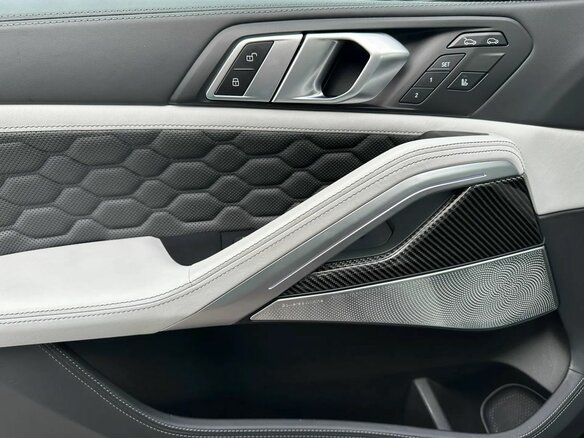 2020 BMW X6 M Competition III (F96), фиолетовый, 11550000 рублей - вид 12