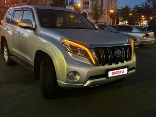 2013 Toyota Land Cruiser Prado 4-speed 150 Series Рестайлинг 1, серебристый, 2900000 рублей, вид 3