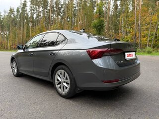 2021 Skoda Octavia IV (A8), серый, 2900000 рублей, вид 4