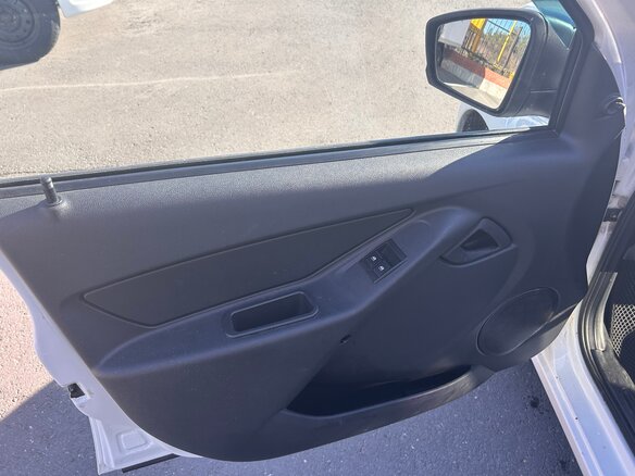 2021 Lada (ВАЗ) Granta I Рестайлинг, белый, 650000 рублей - вид 9