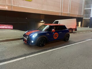 2019 Mini Hatch Cooper III (F55/F56) Рестайлинг, синий, 2300000 рублей, вид 4